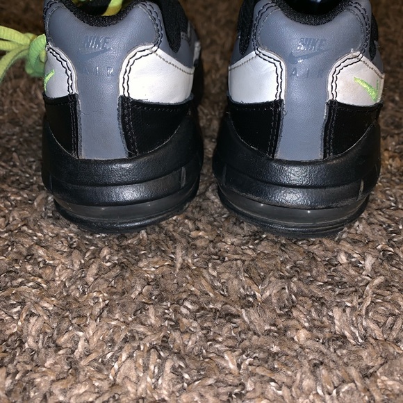 Airmax 95 lime green and black - Picture 3 of 3